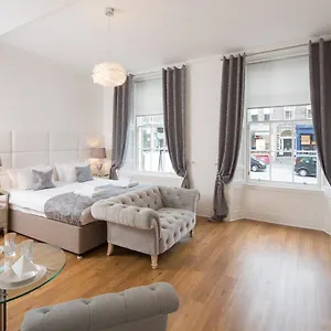 Castle 3* Edinburgh